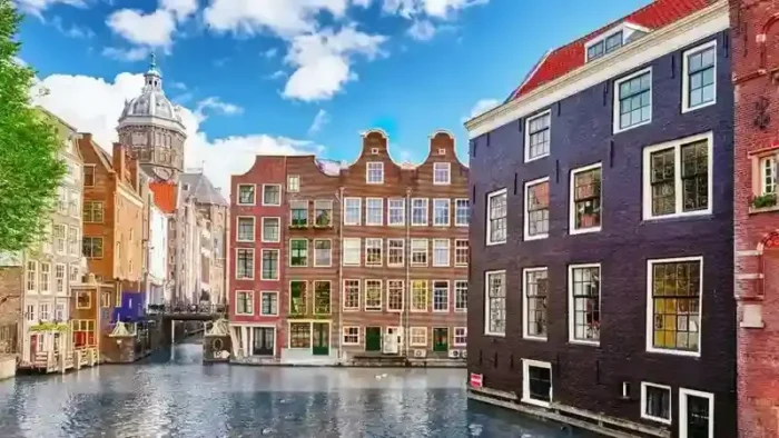 How to find the best hotels and flights using booking com